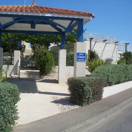 Semaphore Apartment *