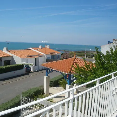 Apartment Semaphore