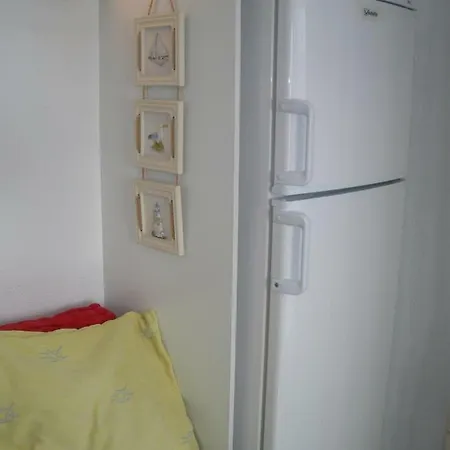 Apartment Semaphore
